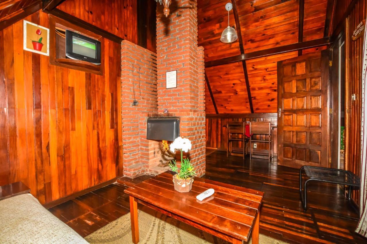 Hotel Fazenda Floresta Negra Монти-Верди Экстерьер фото